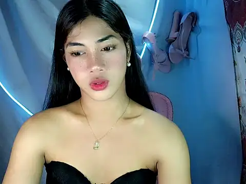 Snapshot of Margalona_ chatting on 03/24/26, 07:41 Margalona online show from 03/24/26, 07:41