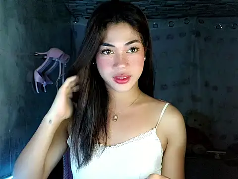 Snapshot of Margalona_ chatting on 04/15/26, 05:53 Margalona online show from 04/15/26, 05:53