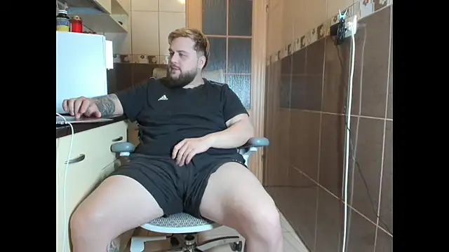 Snapshot of ashtondel chatting on 04/16/26, 02:01 ashtondel online show from 04/16/26, 02:01