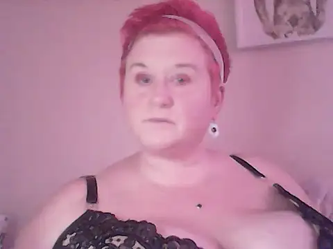 Snapshot of BustyRedxx chatting on 03/17/26, 11:24 BustyRedxx online show from 03/17/26, 11:24