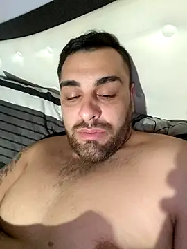 Snapshot of Attila98 chatting on 02/28/26, 04:41 Attila98 online show from 02/28/26, 04:41