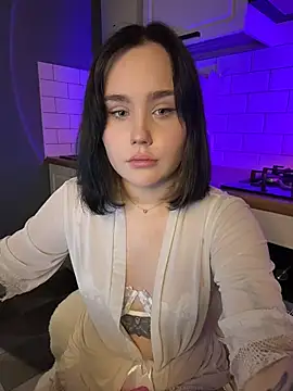 LolaRaze online show from 01/18/26, 05:11