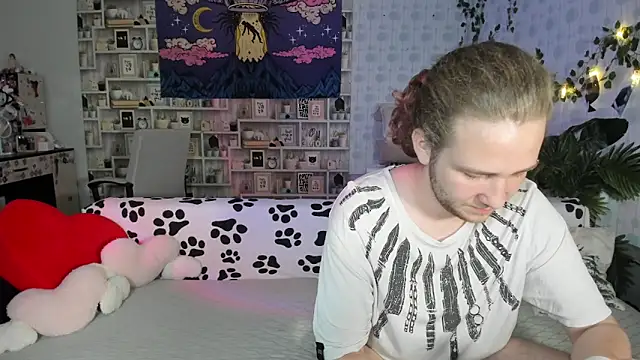swiity room  online show from 06/12/26, 05:56