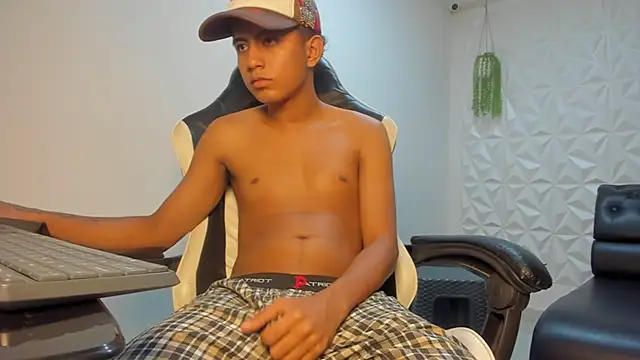 Alluringangel23 online show from 01/13/26, 01:33