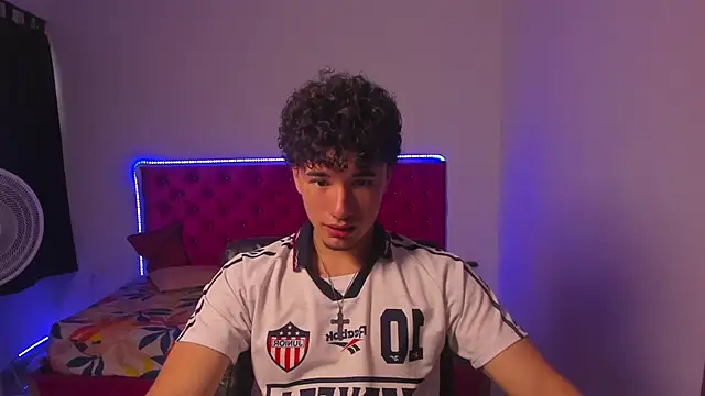 Snapshot of jean_burns chatting on 02/12/26, 07:42 jean burns online show from 02/12/26, 07:42