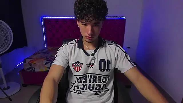 Snapshot of jean_burns chatting on 02/15/26, 08:05 jean burns online show from 02/15/26, 08:05