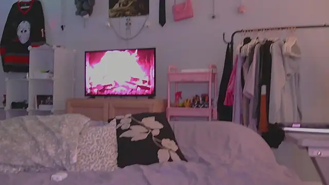 xouniq online show from 02/12/26, 03:01