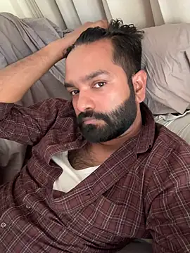 Snapshot of Rahil_94 chatting on 04/26/26, 12:03 Rahil 94 online show from 04/26/26, 12:03