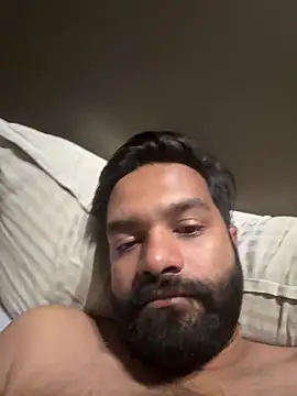 Snapshot of Rahil_94 chatting on 05/08/26, 05:18 Rahil 94 online show from 05/08/26, 05:18