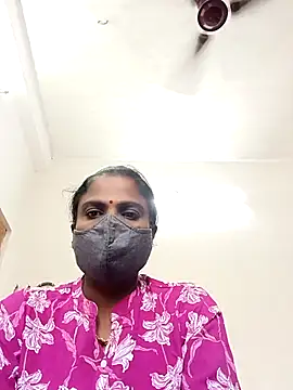 Snapshot of Tamil_Maha69 chatting on 02/14/26, 06:43 Tamil Maha69 online show from 02/14/26, 06:43