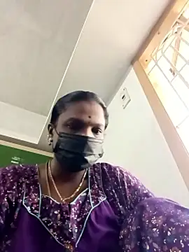 Snapshot of Tamil_Maha69 chatting on 04/21/26, 01:42 Tamil Maha69 online show from 04/21/26, 01:42