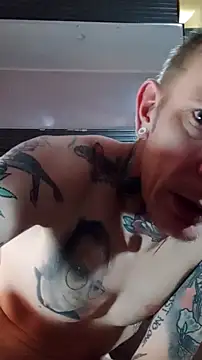 Snapshot of Der_Schoene_Penis chatting on 03/24/26, 08:36 Der Schoene Penis online show from 03/24/26, 08:36