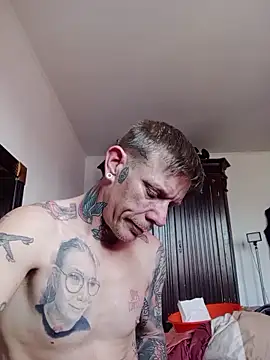 Snapshot of Der_Schoene_Penis chatting on 04/14/26, 02:56 Der Schoene Penis online show from 04/14/26, 02:56