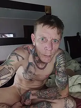 Snapshot of Der_Schoene_Penis chatting on 04/25/26, 08:39 Der Schoene Penis online show from 04/25/26, 08:39