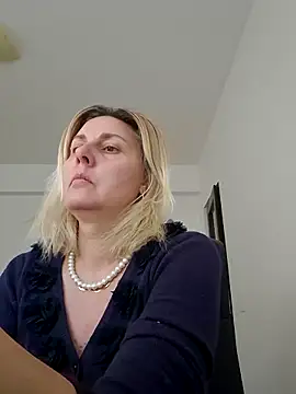 Snapshot of Amelia9798 chatting on 03/13/26, 05:14 Amelia9798 online show from 03/13/26, 05:14