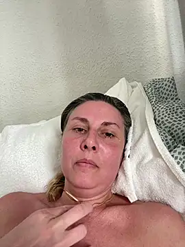 Snapshot of Amelia9798 chatting on 03/22/26, 03:04 Amelia9798 online show from 03/22/26, 03:04