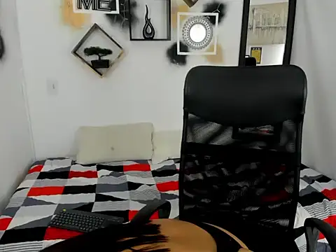 Yuleimys rosse online show from 01/14/26, 02:50