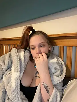 Snapshot of DarkdesireXoX chatting on 03/26/26, 11:32 DarkdesireXoX online show from 03/26/26, 11:32