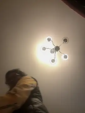 Snapshot of honey_kendalll chatting on 03/07/26, 05:43 honey kendalll online show from 03/07/26, 05:43