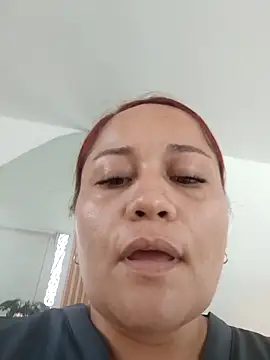 Snapshot of Isisxxxxxx chatting on 04/01/26, 09:34 Isisxxxxxx online show from 04/01/26, 09:34