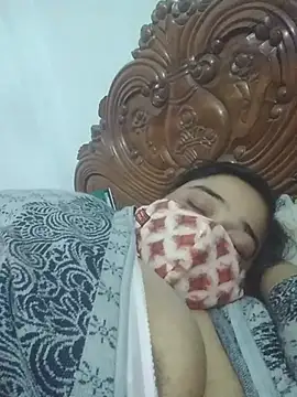 momo loves online show from 01/18/26, 03:27