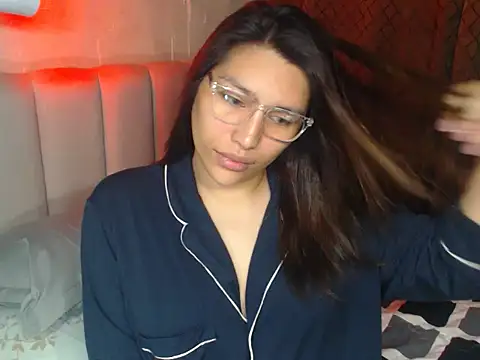 HeatWithHolly online show from 02/05/26, 12:21