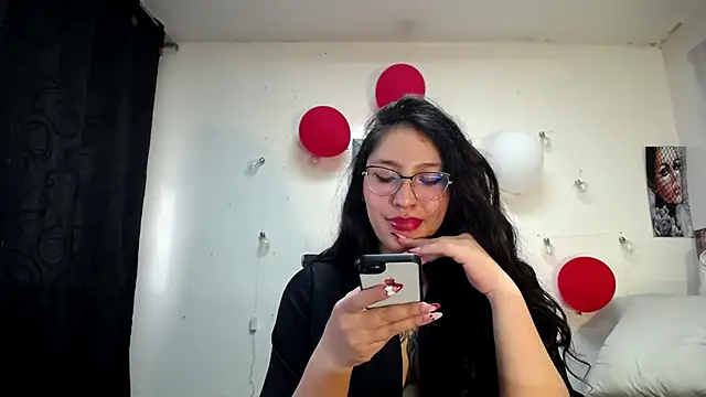 abril onnel online show from 03/01/25, 09:04