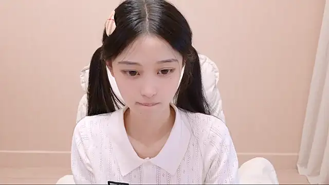 Snapshot of iiiiiiiiiu chatting on 05/11/26, 02:45 iiiiiiiiiu online show from 05/11/26, 02:45