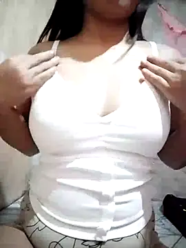 Snapshot of hel_lavente chatting on 01/08/26, 01:57 hel lavente online show from 01/08/26, 01:57