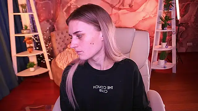 Snapshot of DiamondNina chatting on 03/17/26, 07:33 DiamondNina online show from 03/17/26, 07:33