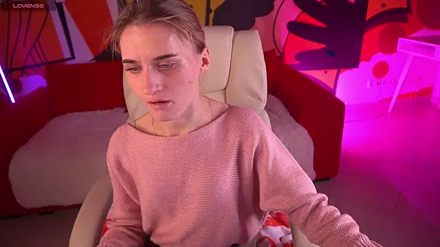 Snapshot of DiamondNina chatting on 03/18/26, 08:34 DiamondNina online show from 03/18/26, 08:34