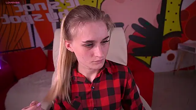 Snapshot of DiamondNina chatting on 03/31/26, 07:47 DiamondNina online show from 03/31/26, 07:47