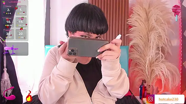 Snapshot of Hiddenhotcake chatting on 02/13/26, 07:10 Hiddenhotcake online show from 02/13/26, 07:10