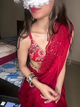 Snapshot of Hottie_heer chatting on 02/14/26, 03:53 Hottie heer online show from 02/14/26, 03:53