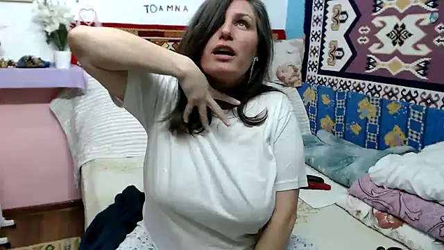 Snapshot of Adelinemilf chatting on 03/18/26, 11:57 Adelinemilf online show from 03/18/26, 11:57