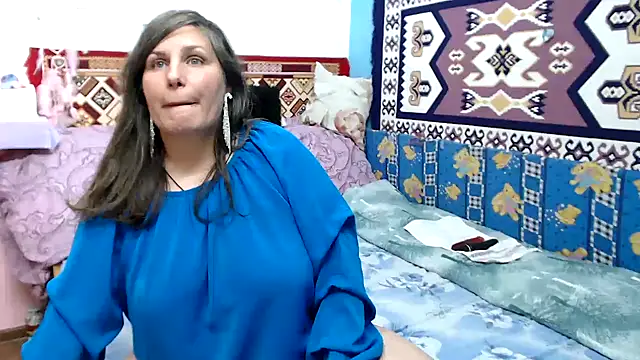 Snapshot of Adelinemilf chatting on 06/13/26, 03:54 Adelinemilf online show from 06/13/26, 03:54