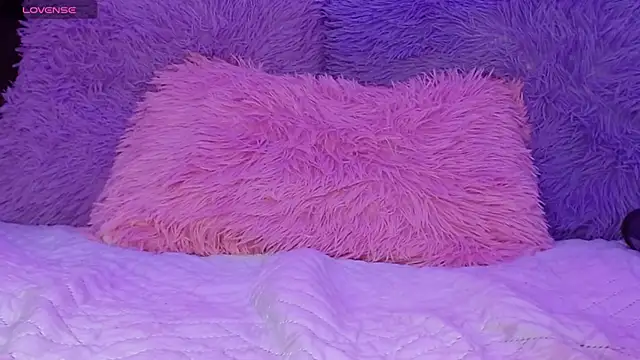 littlekiara4u   online show from 02/22/26, 10:14