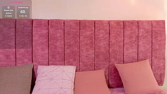 Snapshot of Mayleeth chatting on 03/31/26, 11:32 Mayleeth online show from 03/31/26, 11:32