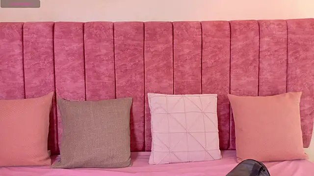 Snapshot of Mayleeth chatting on 04/16/26, 11:22 Mayleeth online show from 04/16/26, 11:22