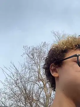 Snapshot of jojosbizarrelyf chatting on 03/13/26, 01:51 jojosbizarrelyf online show from 03/13/26, 01:51