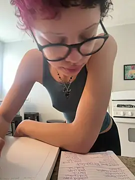 Snapshot of jojosbizarrelyf chatting on 03/24/26, 04:01 jojosbizarrelyf online show from 03/24/26, 04:01