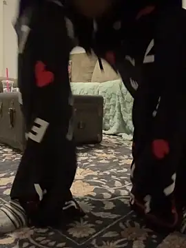 Snapshot of jojosbizarrelyf chatting on 04/11/26, 01:32 jojosbizarrelyf online show from 04/11/26, 01:32