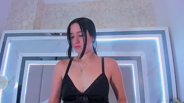 IsaBlue online show from 01/19/26, 01:26