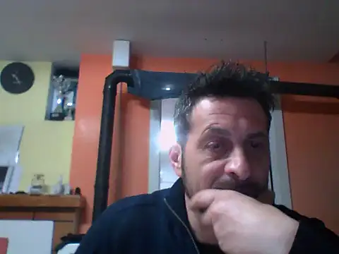 Snapshot of colosone chatting on 02/23/25, 09:26 colosone online show from 02/23/25, 09:26