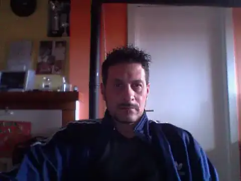 Snapshot of colosone chatting on 03/01/25, 02:13 colosone online show from 03/01/25, 02:13