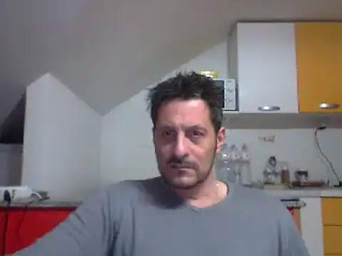 Snapshot of colosone chatting on 03/09/25, 08:52 colosone online show from 03/09/25, 08:52