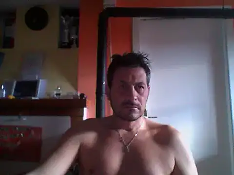 Snapshot of colosone chatting on 03/10/25, 06:38 colosone online show from 03/10/25, 06:38