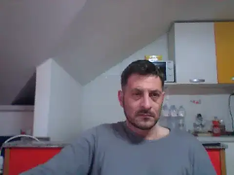 Snapshot of colosone chatting on 03/15/25, 07:31 colosone online show from 03/15/25, 07:31