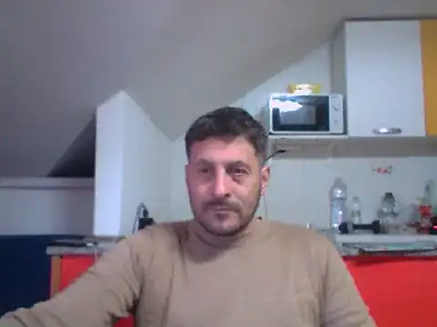 Snapshot of colosone chatting on 03/17/25, 03:50 colosone online show from 03/17/25, 03:50