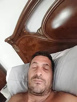 Snapshot of colosone chatting on 09/28/25, 01:49 colosone online show from 09/28/25, 01:49